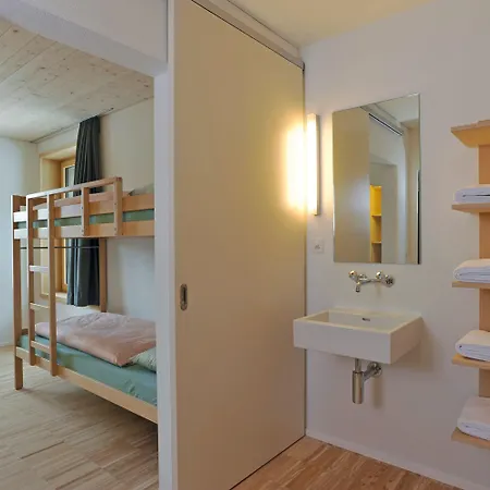 세인트 모리츠 유스호스텔 *