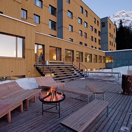Youth Hostel *